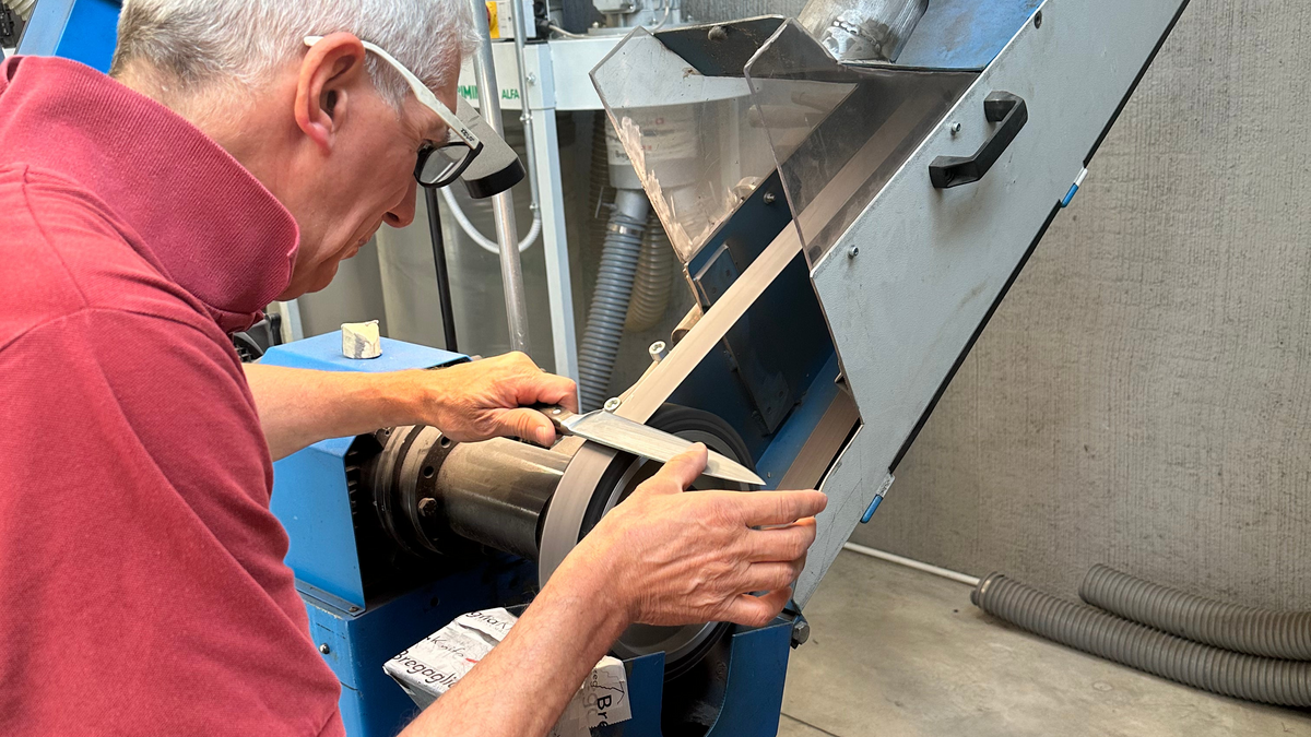 When to sharpen your knives